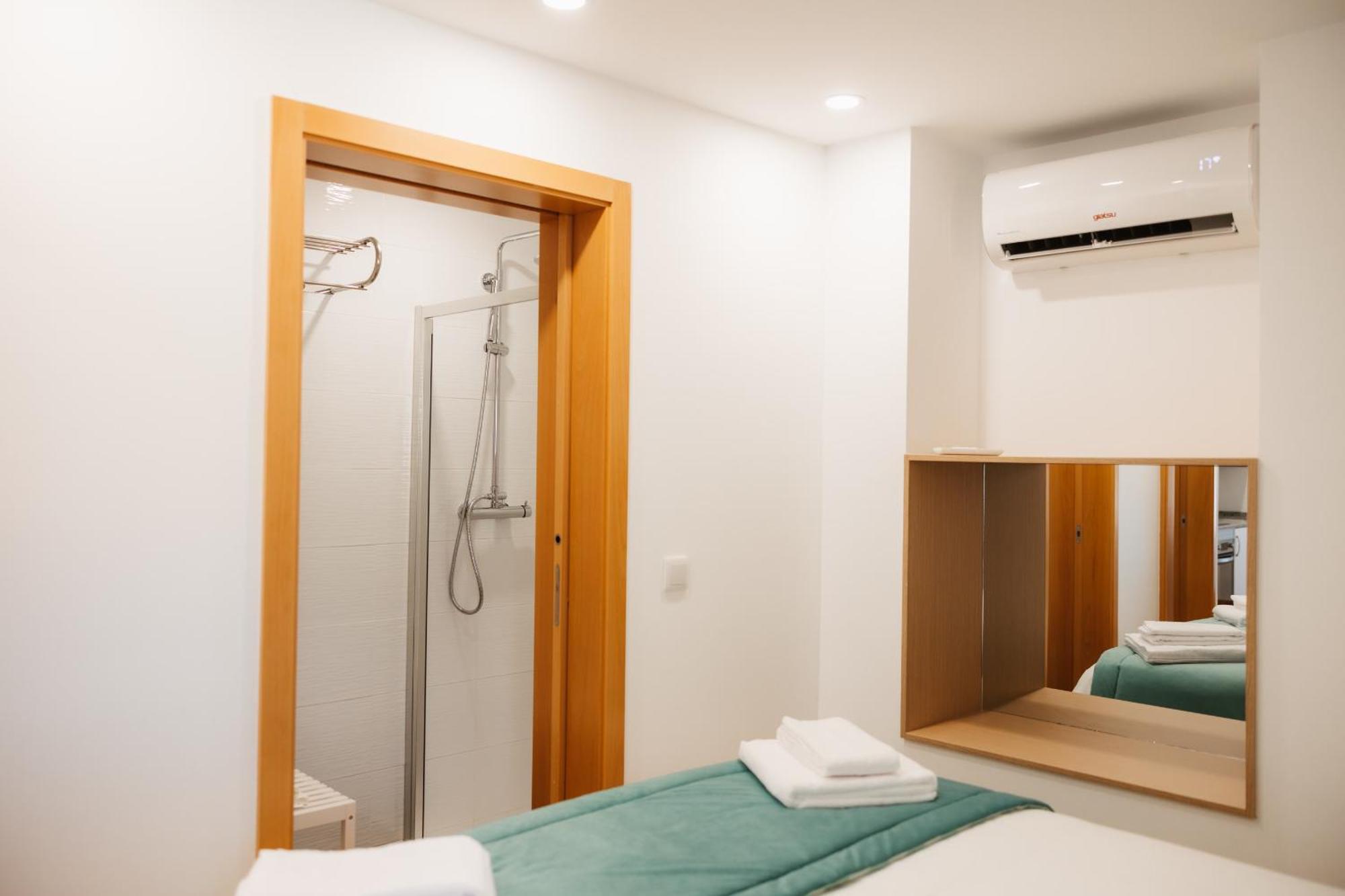 Alvarenga Apartments エクステリア 写真